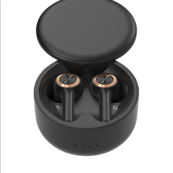 BNWT Wireless earbuds, AirPods, Bluetooth earbuds - Picture 2 of 8